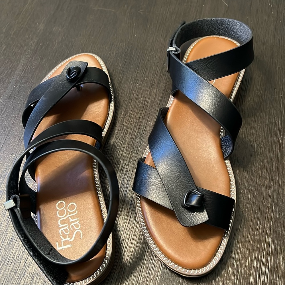 FrancoSarto New Flat Sandals Size 6M. Black